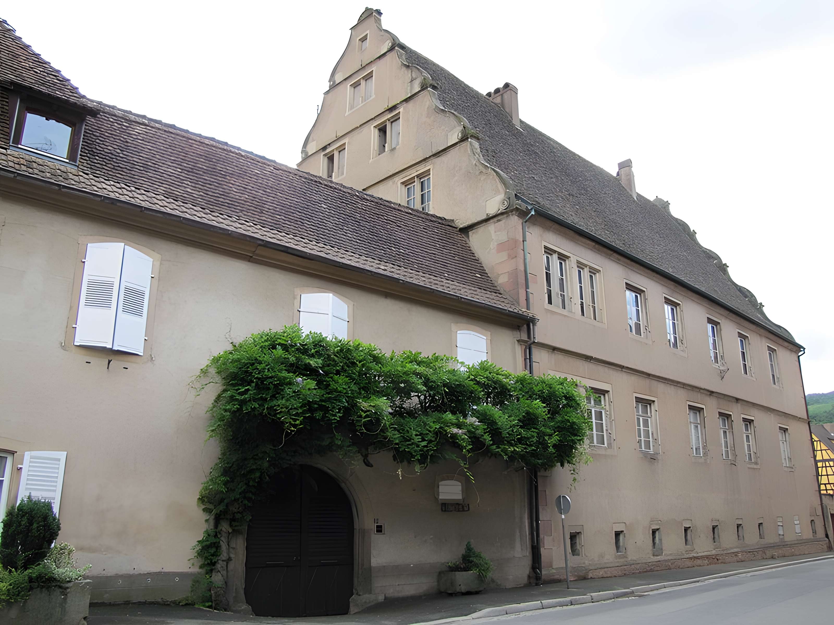 Hôtel, 8 Rue Docteur-Stoltz d'Andlau