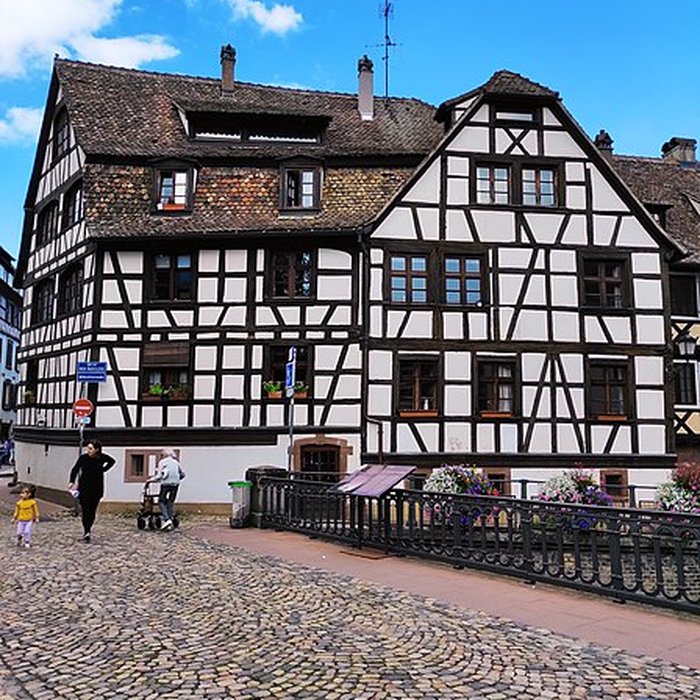Photo de Immeuble au 1 Quai des Moulins à Strasbourg