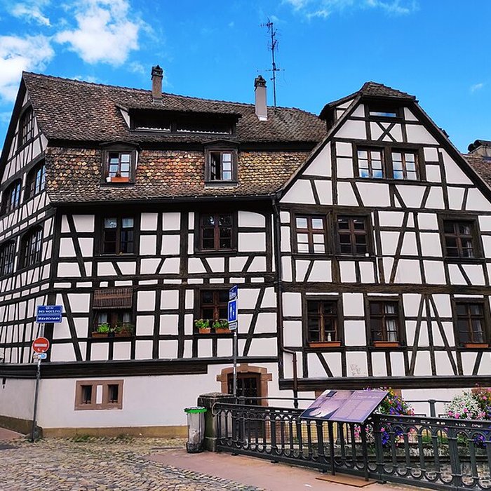 Photo de Immeuble au 1 Quai des Moulins à Strasbourg