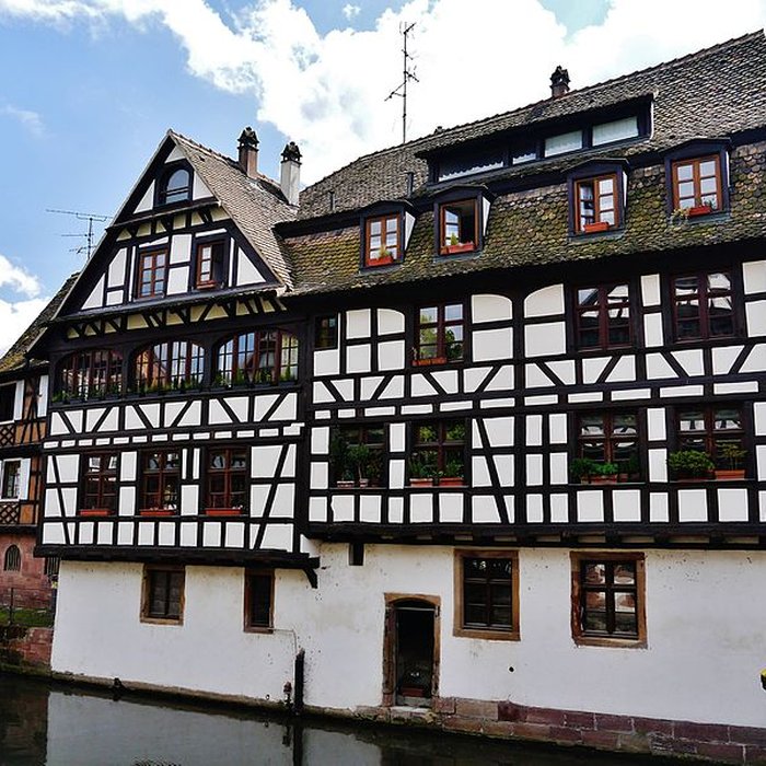 Photo de Immeuble au 1 Quai des Moulins à Strasbourg