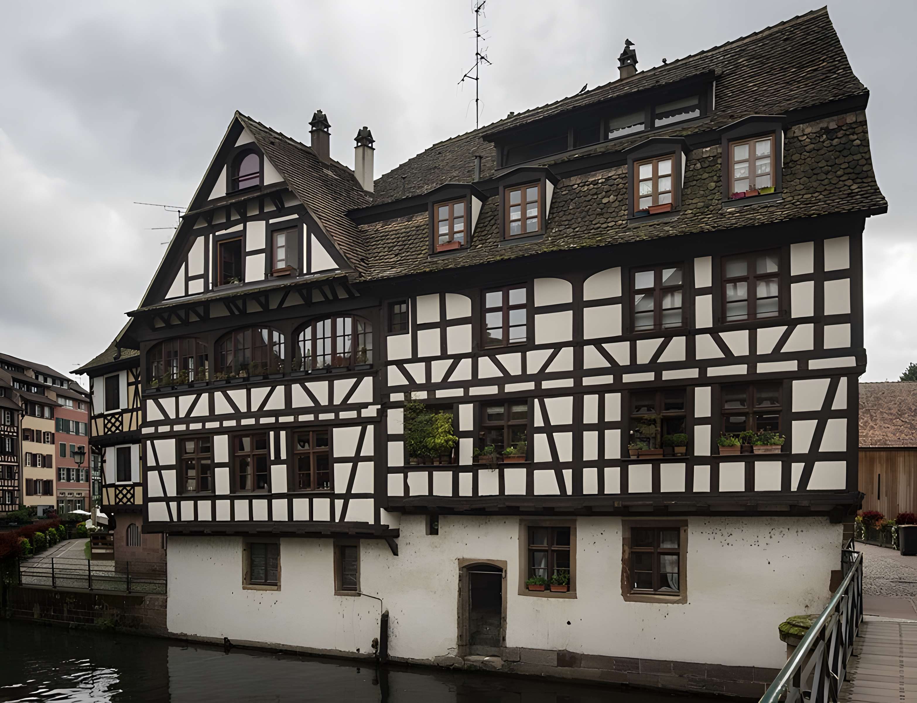 Immeuble au 1 Quai des Moulins à Strasbourg