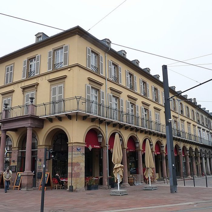 Photo de Immeuble au 6 Place de la République à Mulhouse