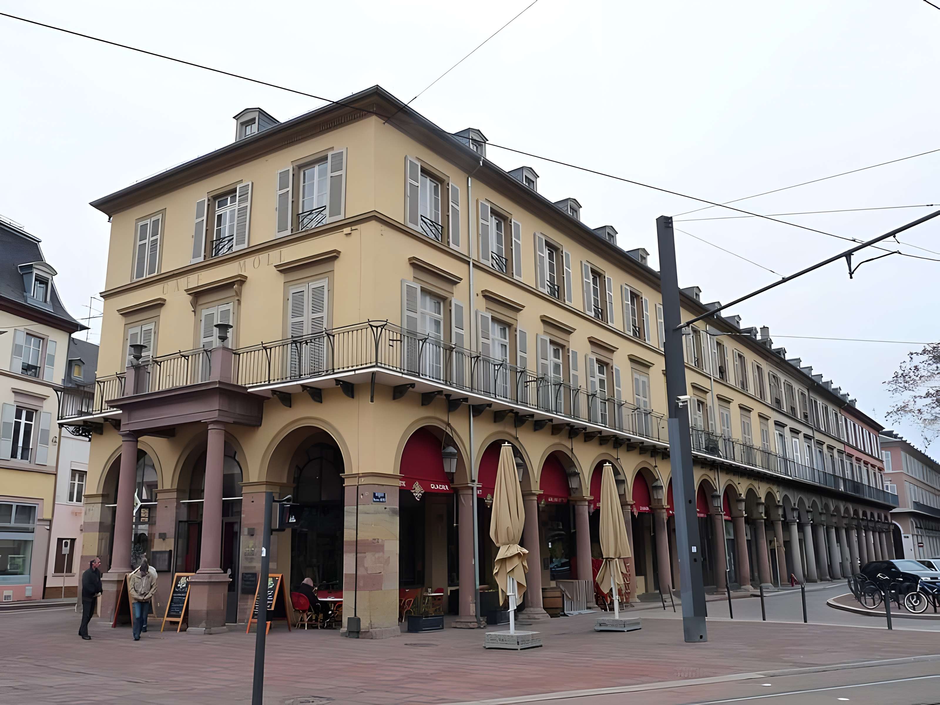 Immeuble au 6 Place de la République à Mulhouse