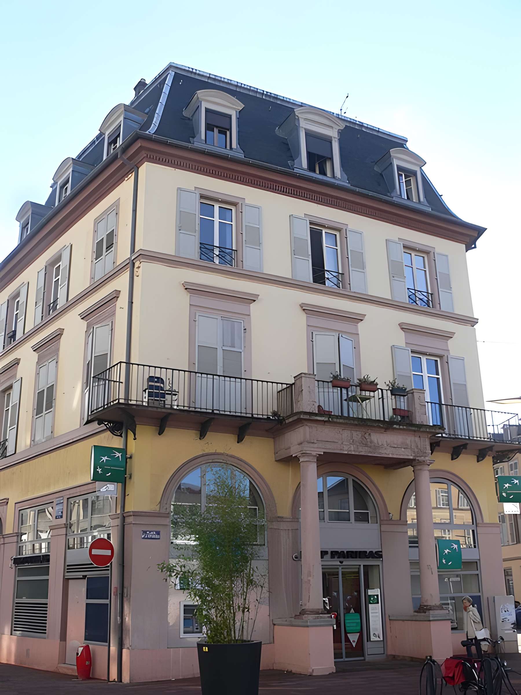 Immeuble au 8 Place de la République à Mulhouse