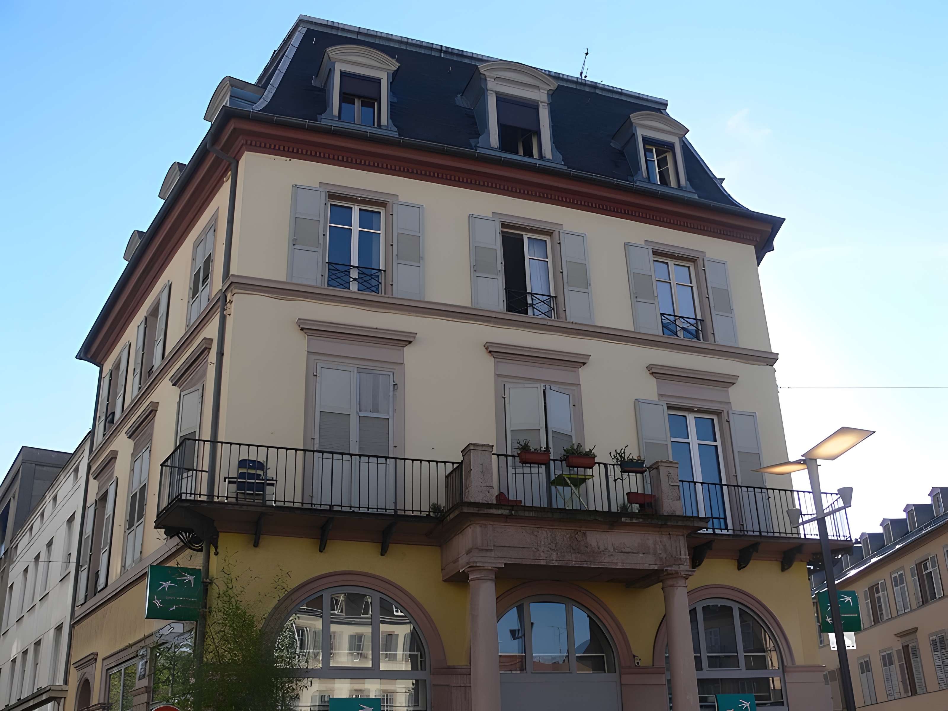 Immeuble au 8 Place de la République à Mulhouse