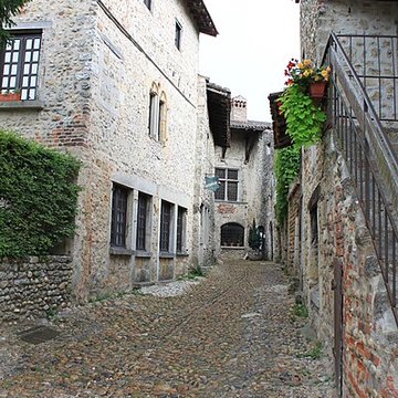 Immeuble de la Rue des Contreforts à Pérouges
