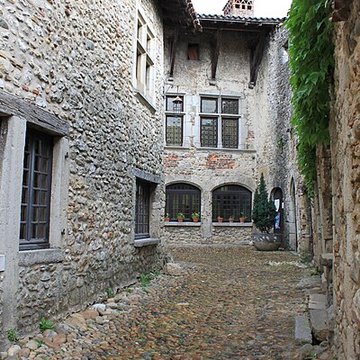 Immeuble de la Rue des Contreforts à Pérouges