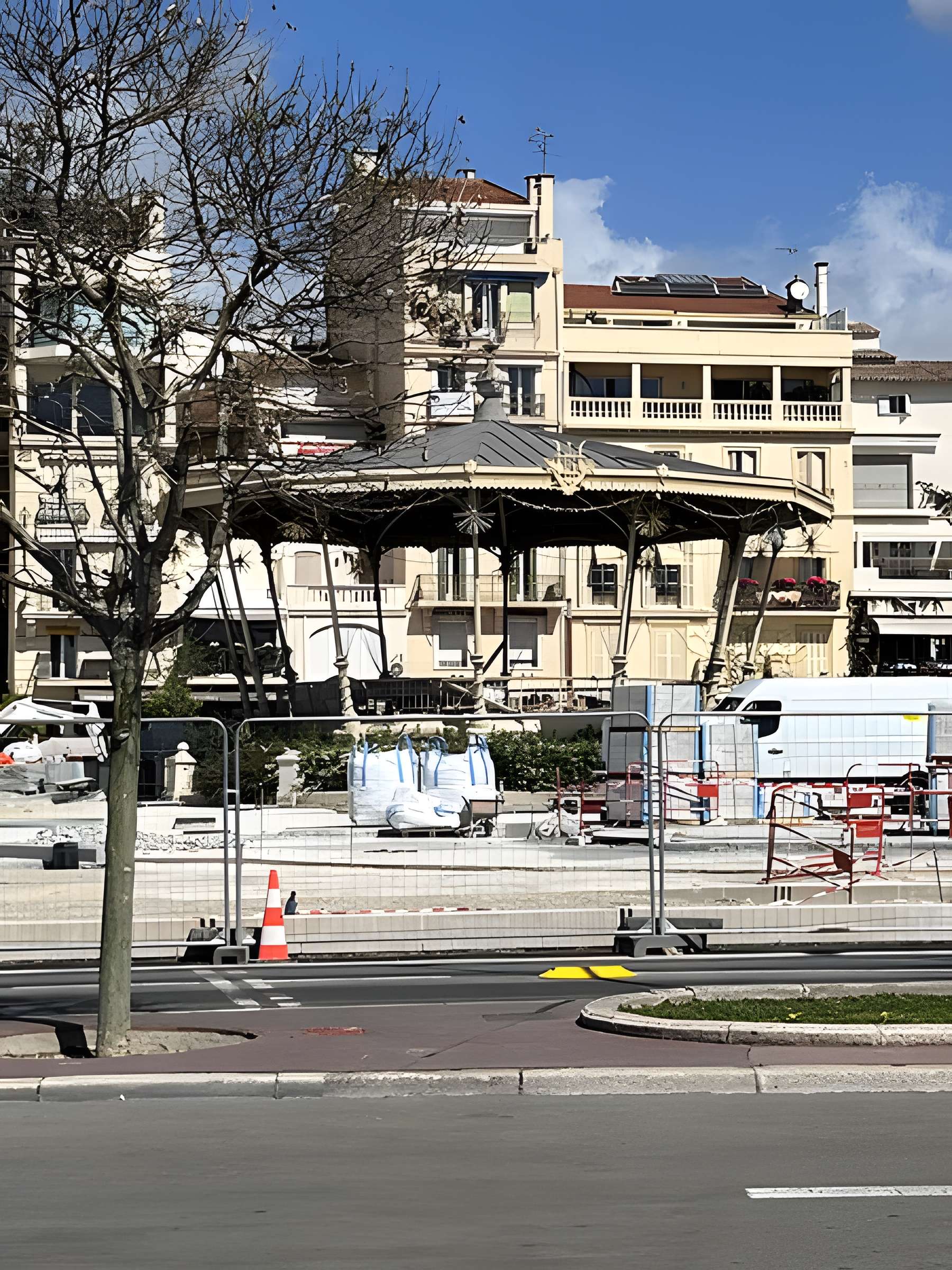 Kiosque à musique des Allées de la Liberté
