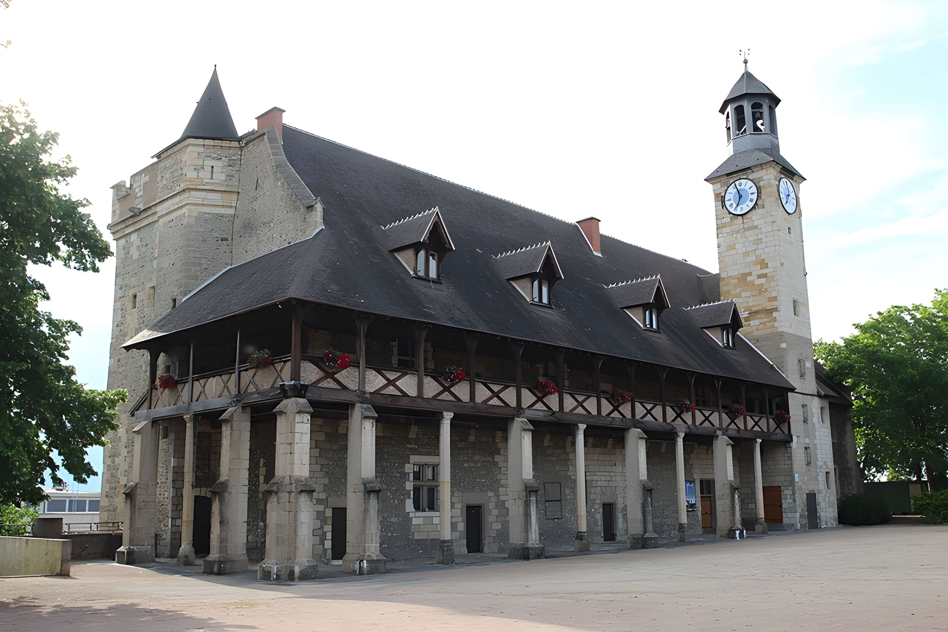 Château des ducs de Bourbon à Montluçon