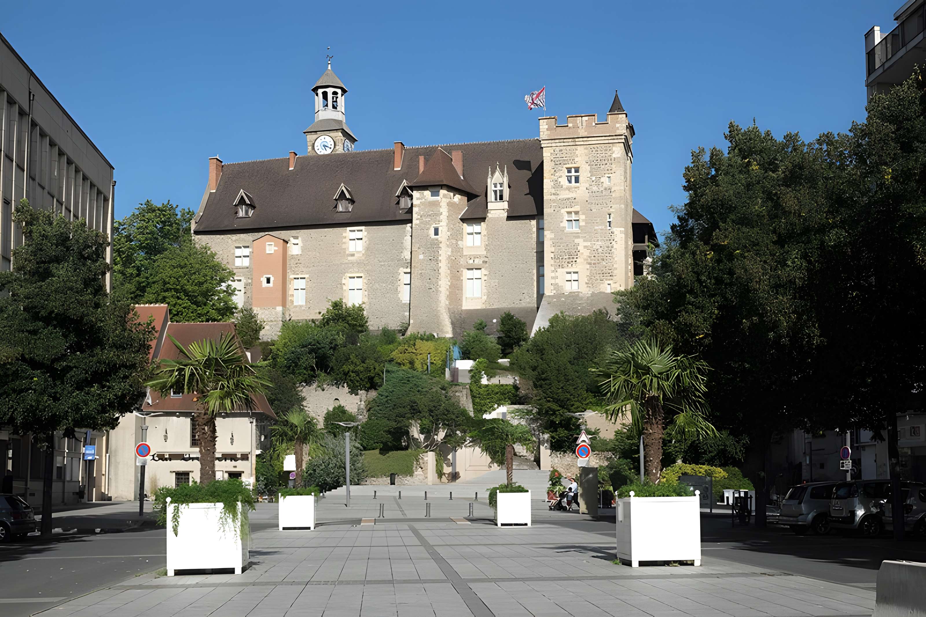 Château des ducs de Bourbon à Montluçon