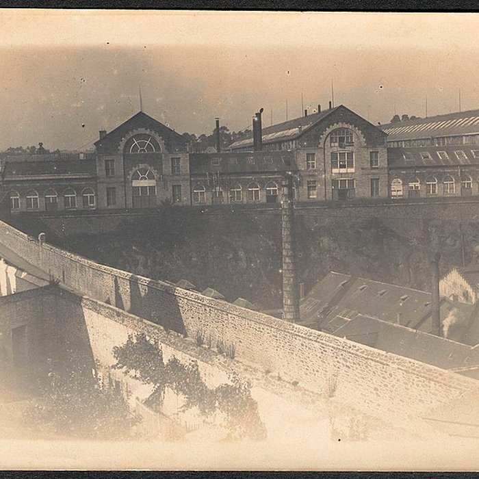 Photo de Le bâtiment aux Lions de Brest