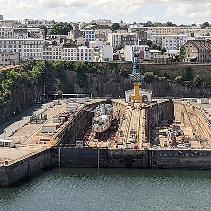 Photo de Le bâtiment aux Lions de Brest