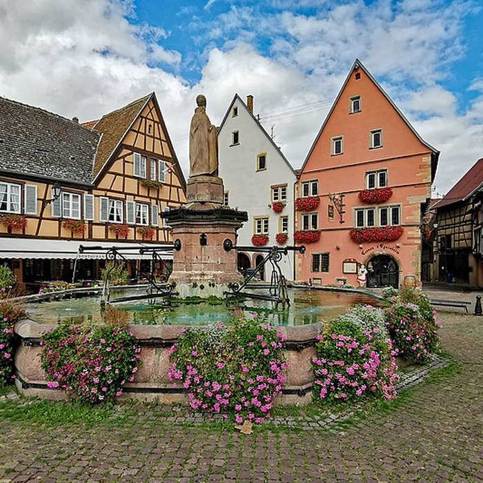 Photo de Maison au 1 Place Château-Saint-Léon à Eguisheim