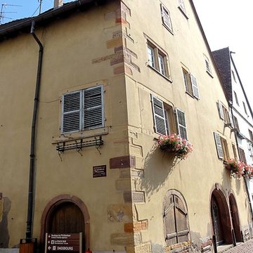 Maison au 1 Place Château-Saint-Léon à Eguisheim