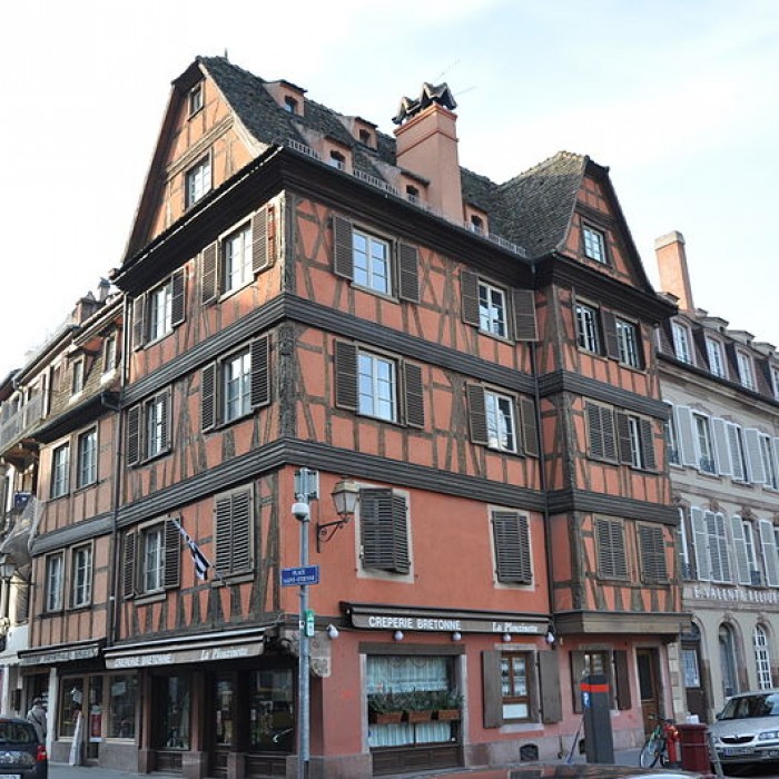Photo de Maison au 6 Place Saint-Étienne à Strasbourg