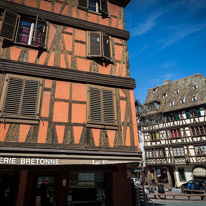 Photo de Maison au 6 Place Saint-Étienne à Strasbourg