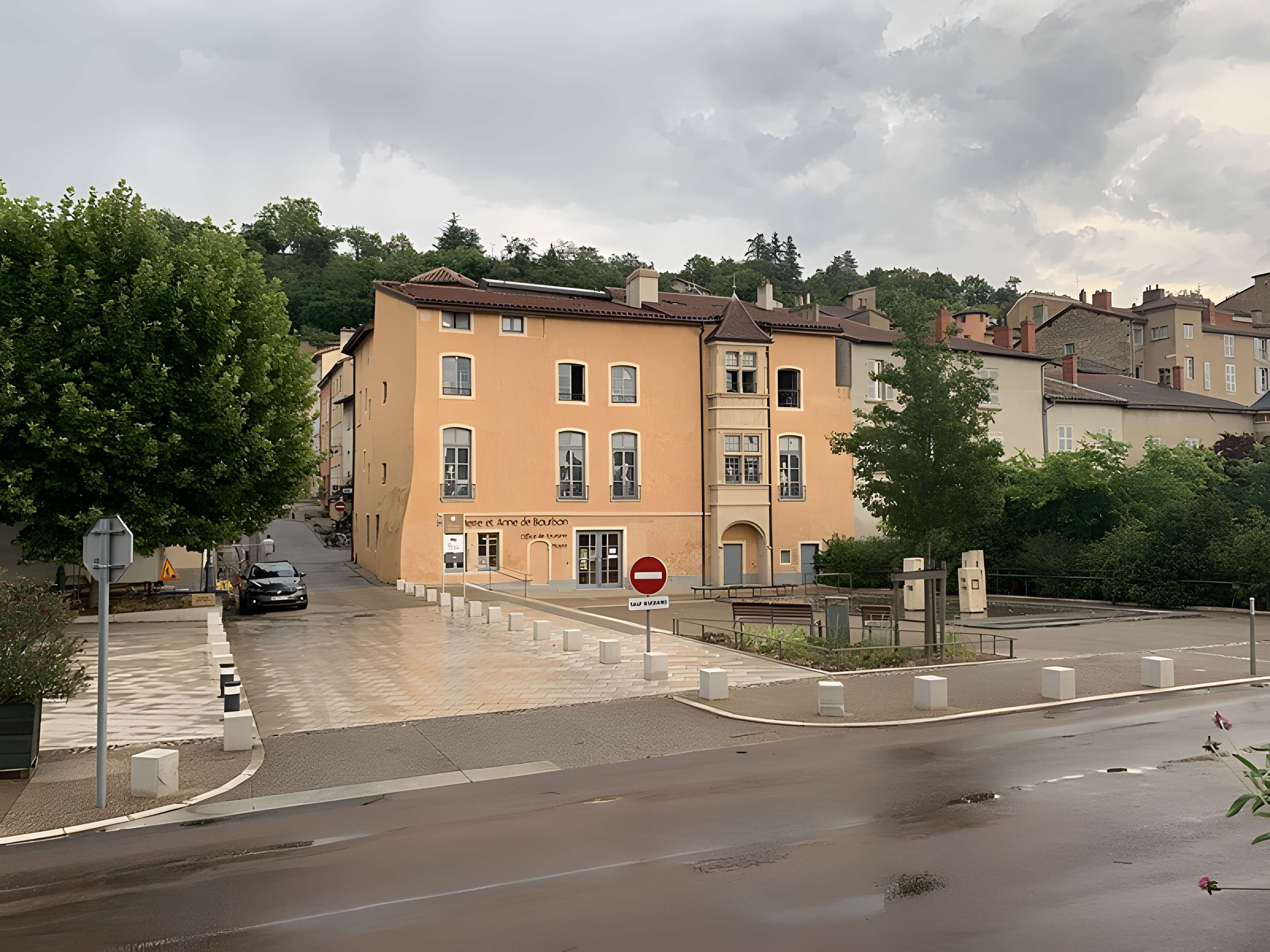 Maison des Sires de Villars à Trévoux