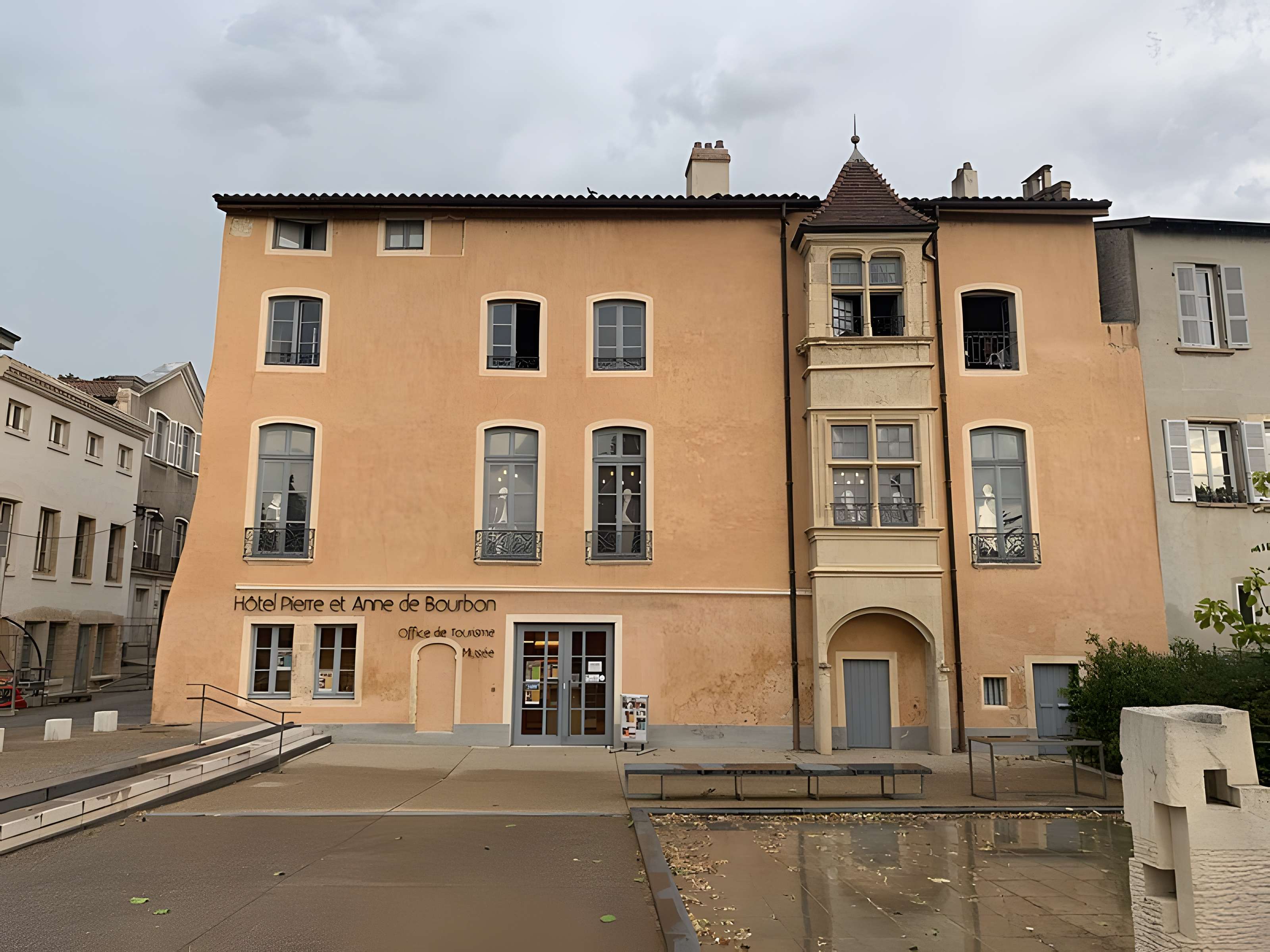 Maison des Sires de Villars à Trévoux