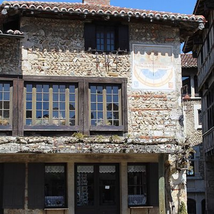 Photo de Maison du Cadran Solaire à Pérouges