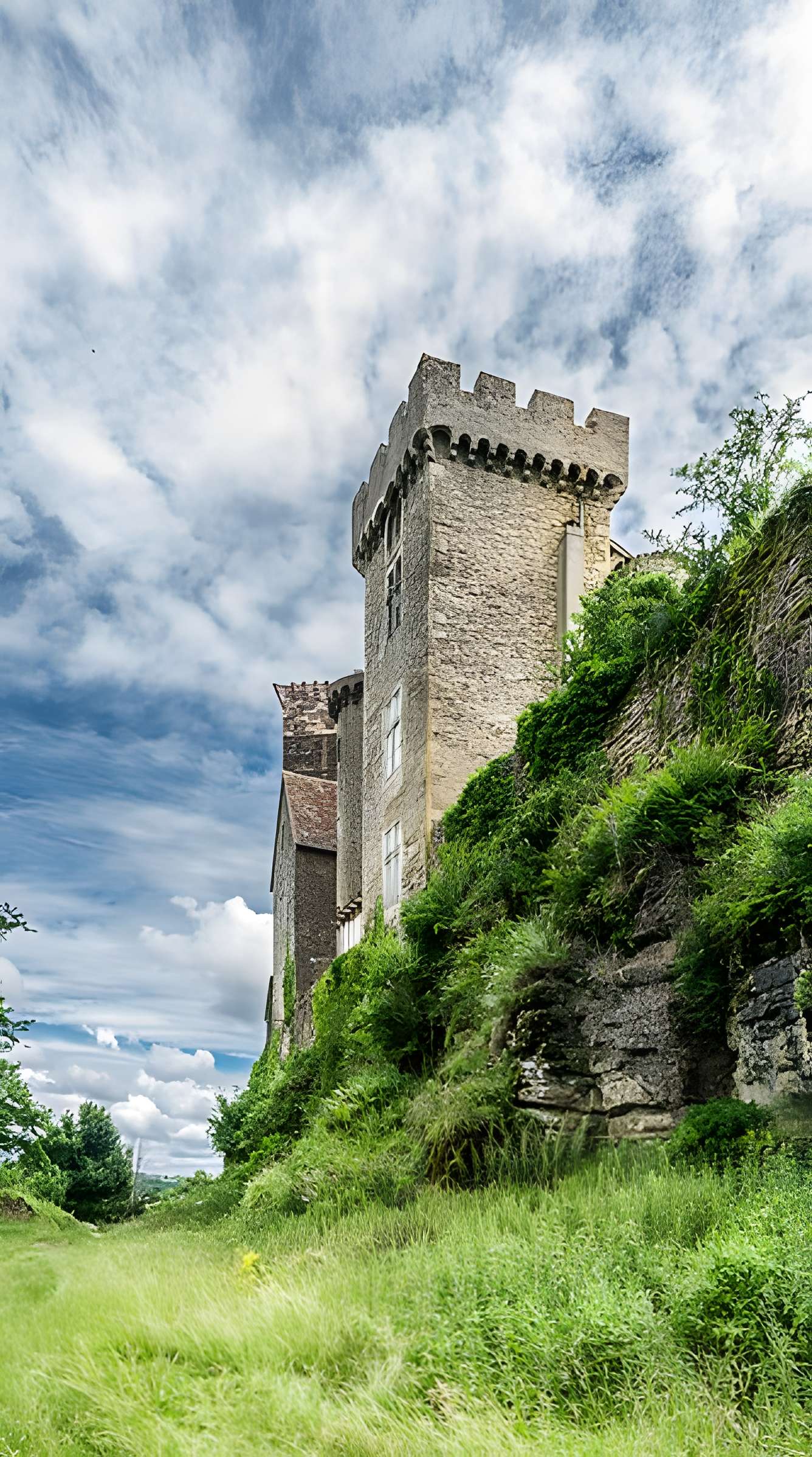 Château des Tours-Saint-Laurent
