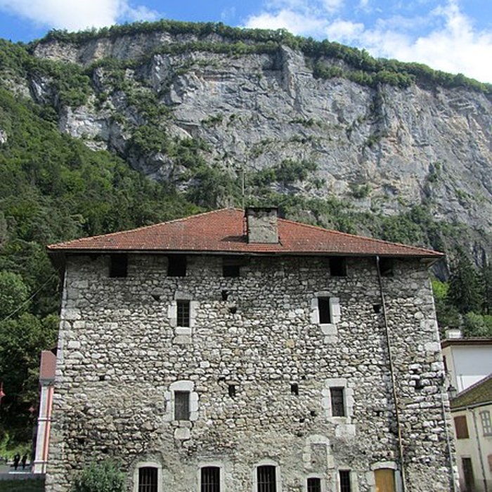 Photo de Maison forte de Loche à Magland