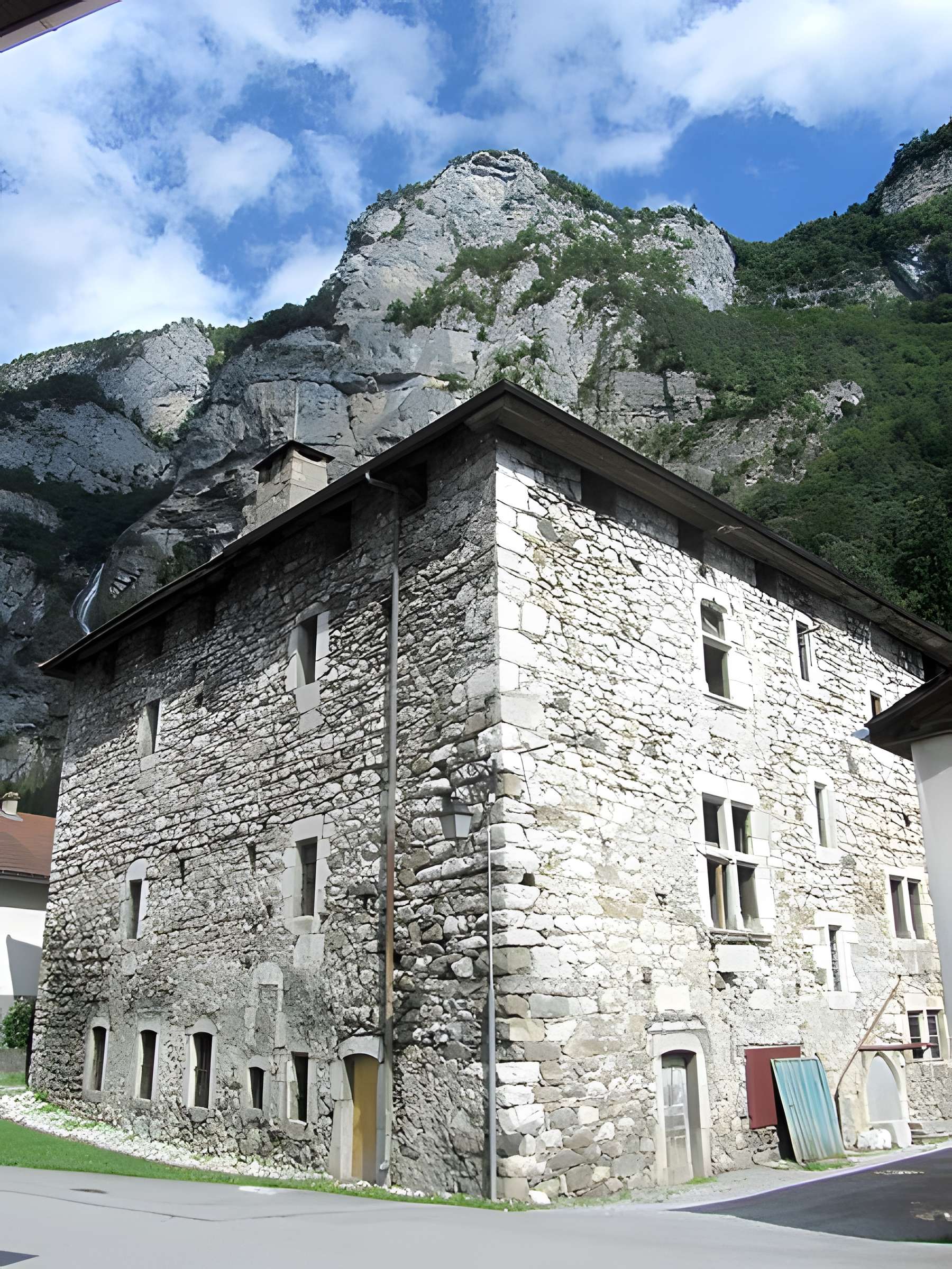 Maison forte de Loche à Magland