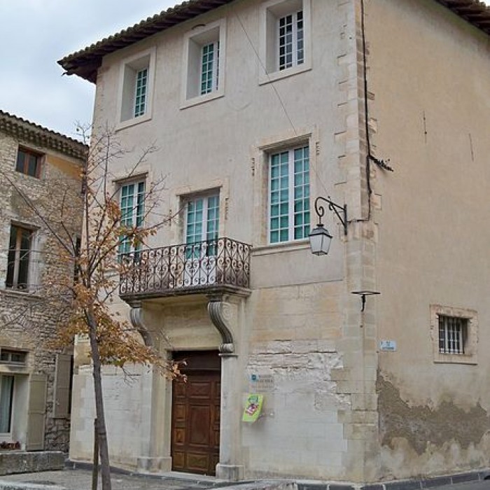 Photo de Maison natale dEsprit Fléchier à Pernes-les-Fontaines