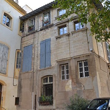 Maisons et tour de Mirault à Avignon