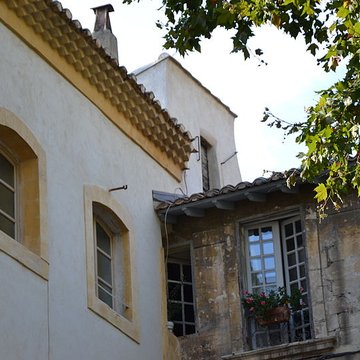 Maisons et tour de Mirault à Avignon