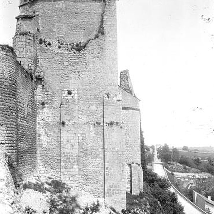 Photo de Château dHarcourt à Chauvigny