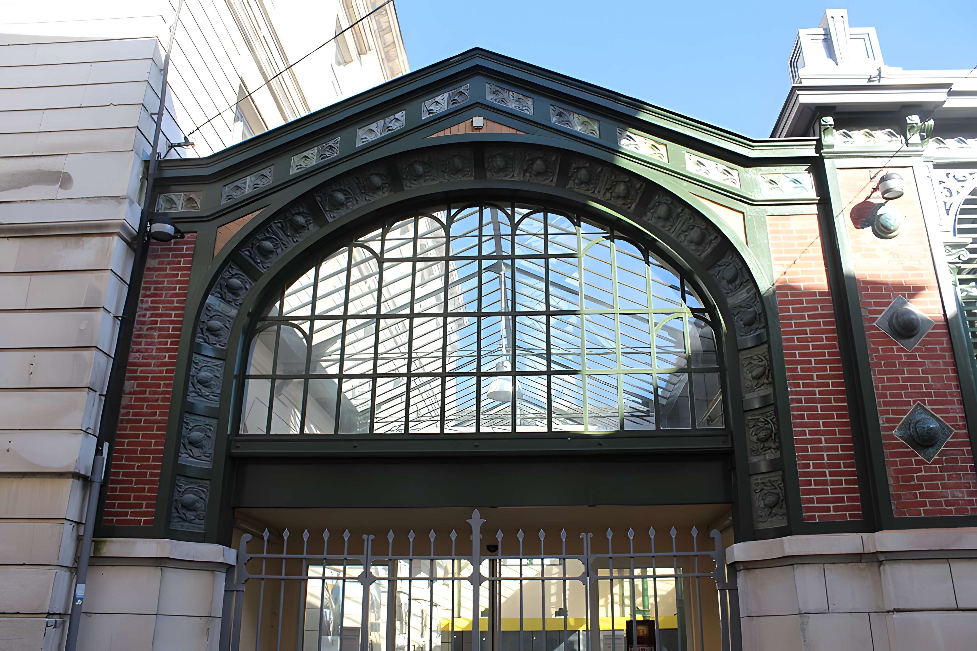 Marché couvert de Tonnerre