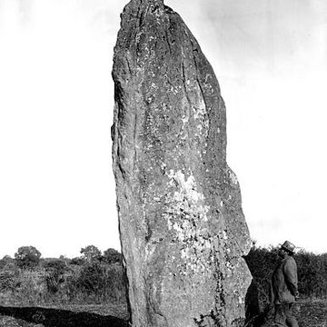 Menhir de la Hune à Bazougers