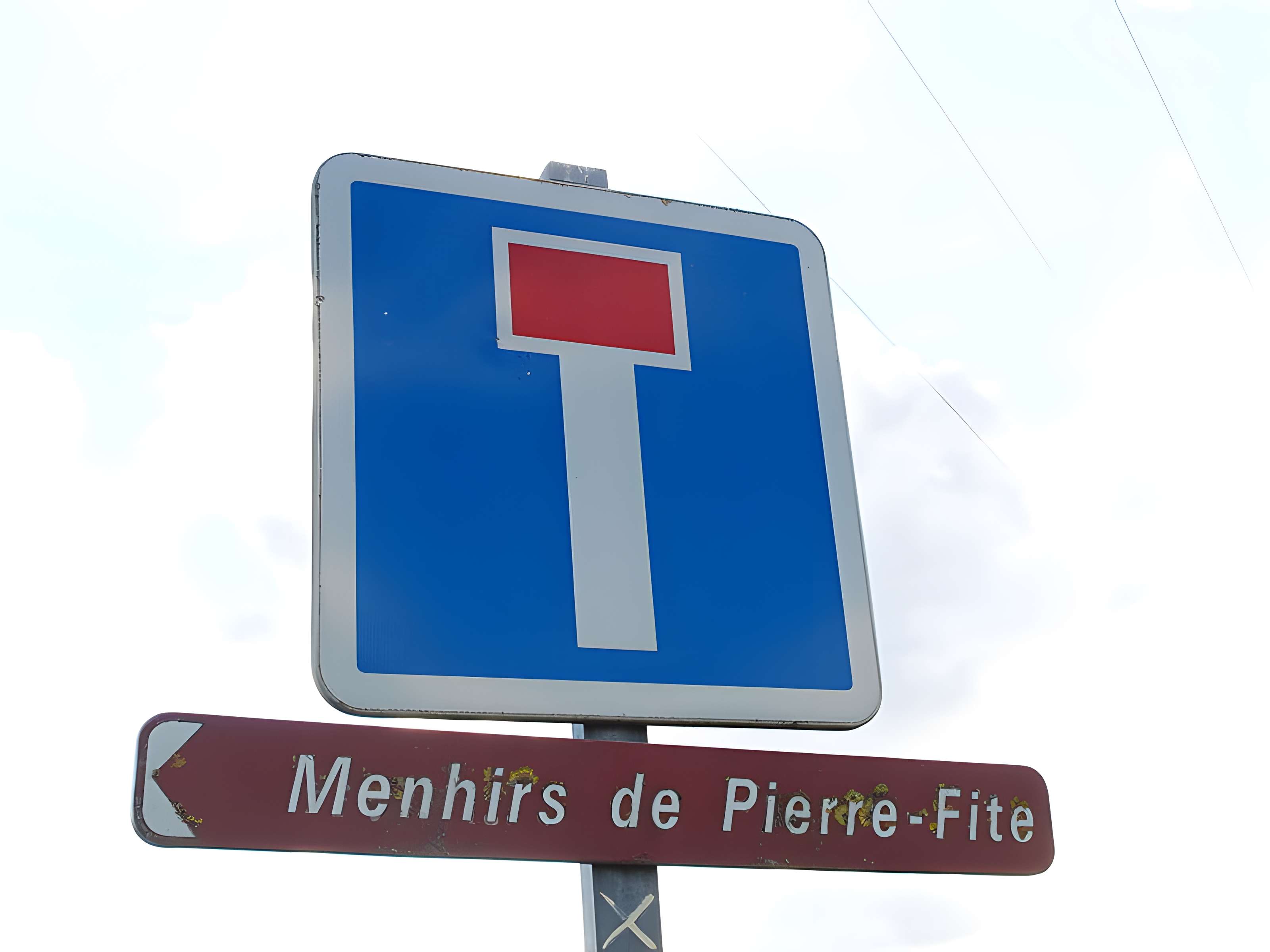 Menhir dit La Pierre-Fitte d'Aillant-sur-Tholon