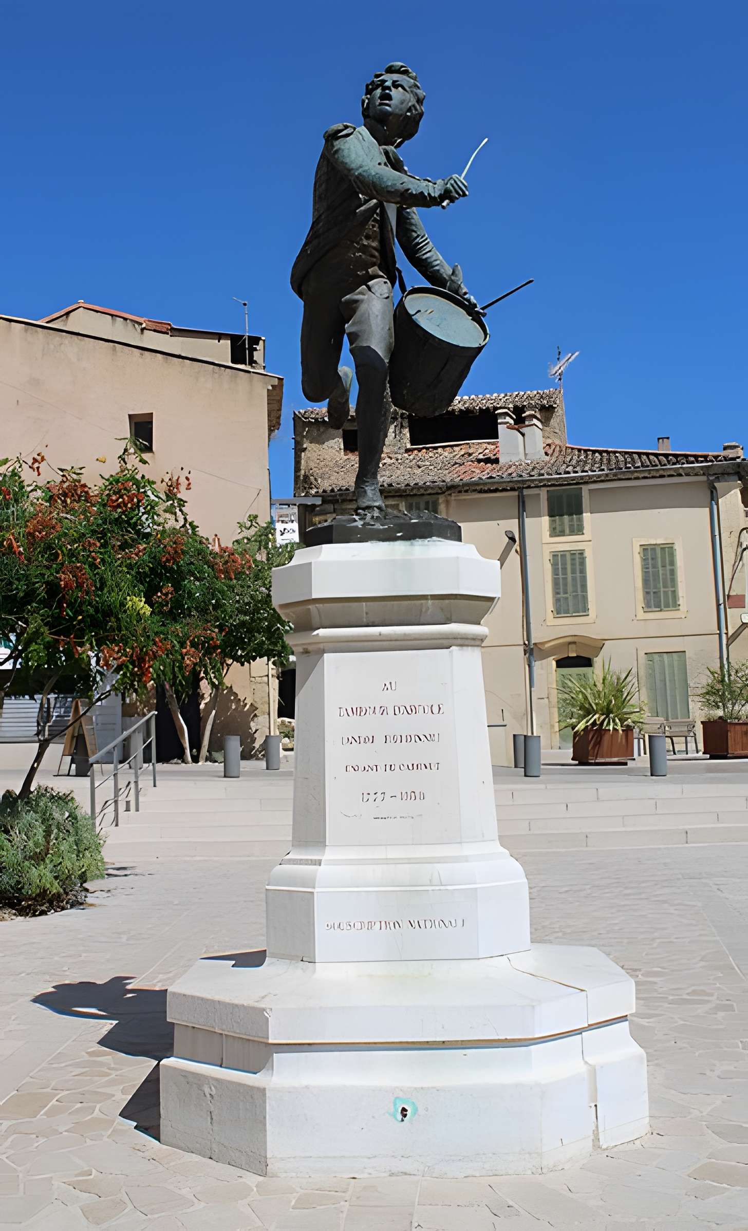 Monument au Tambour d'Arcole à Cadenet