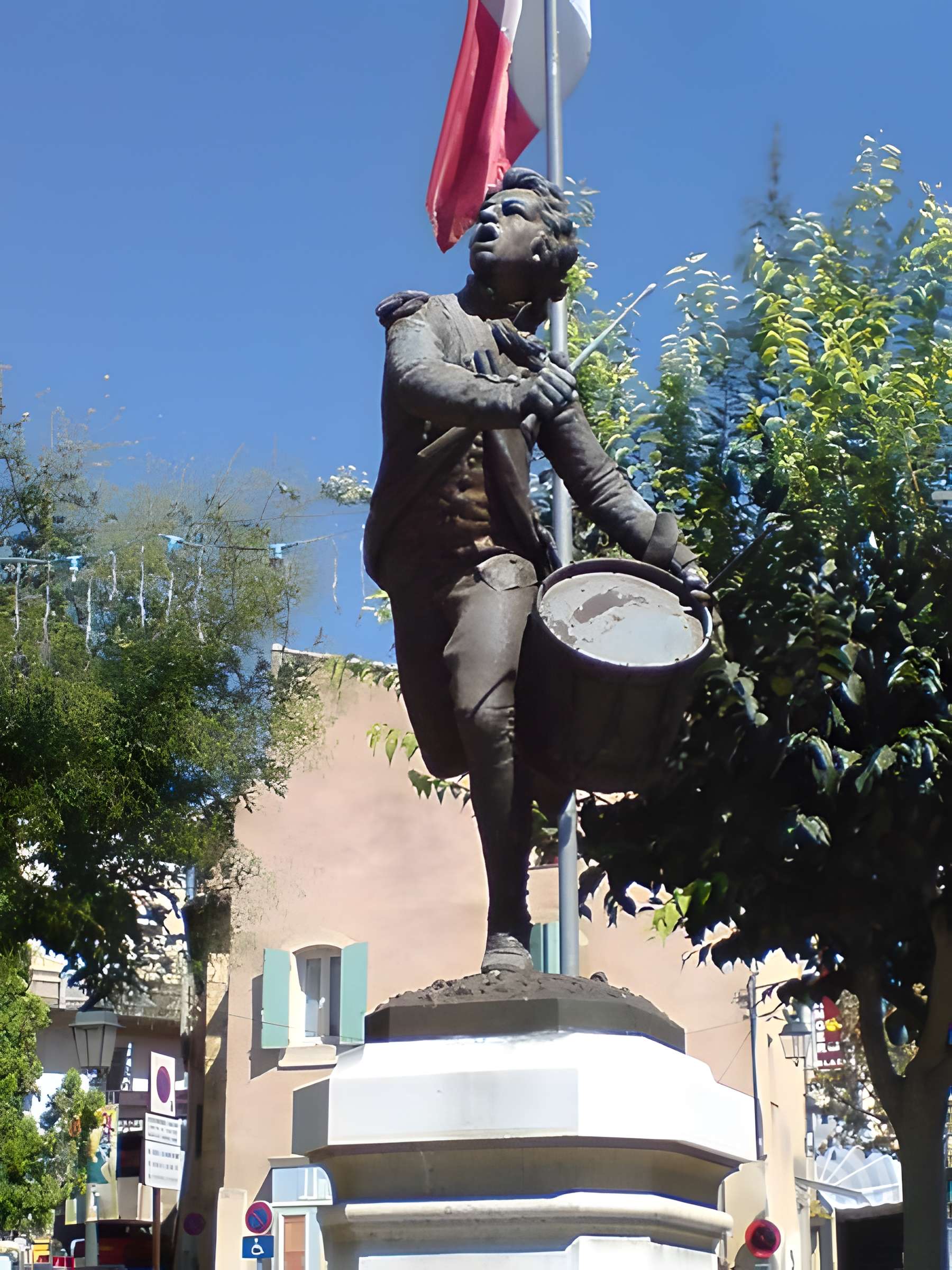 Monument au Tambour d'Arcole à Cadenet
