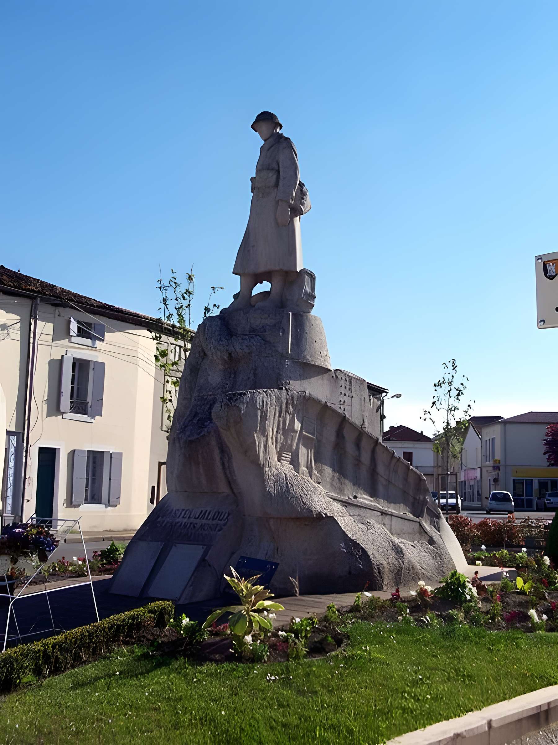 Monument aux morts de Casteljaloux 