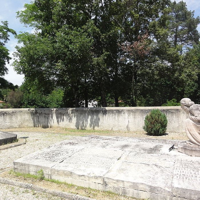 Photo de Monument aux morts dOnesse-et-Laharie
