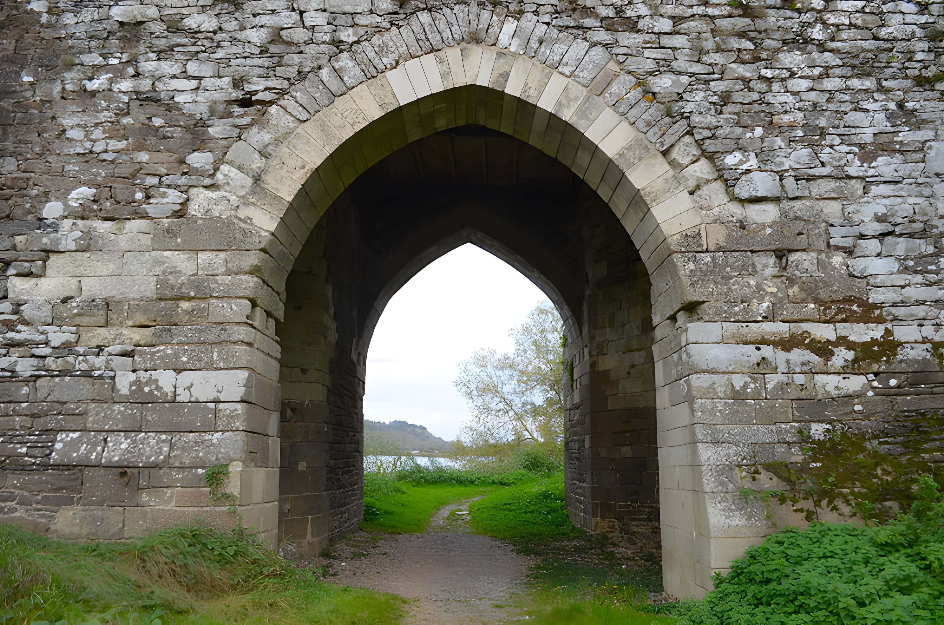 Moulins pendus dits péage fortifié