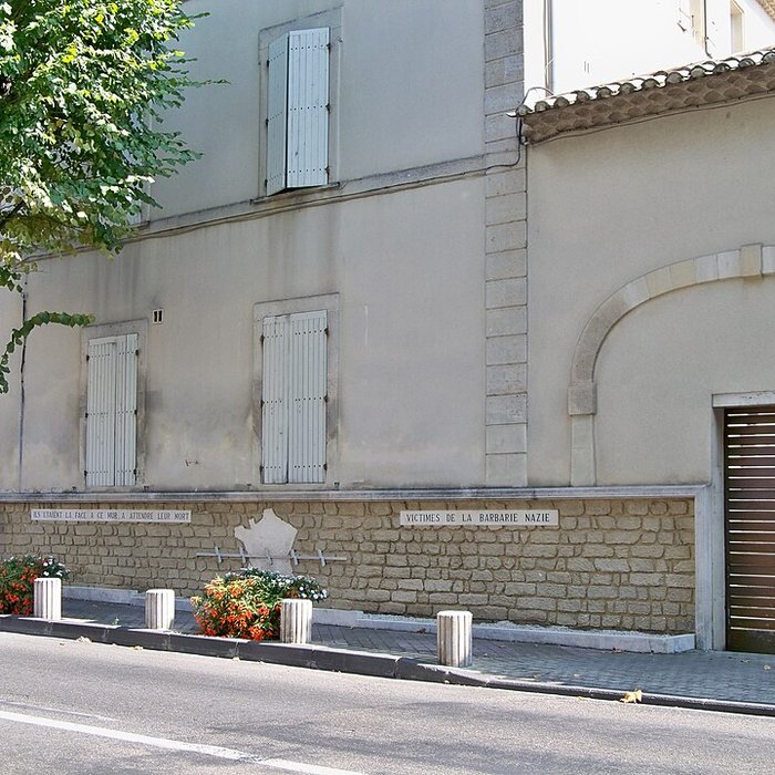 Photo de Mur des fusillés de Valréas