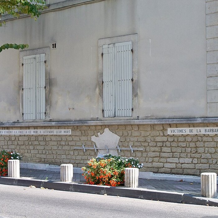 Photo de Mur des fusillés de Valréas