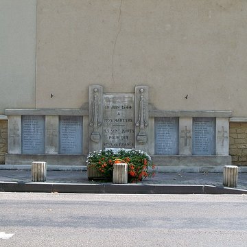 Mur des fusillés de Valréas 