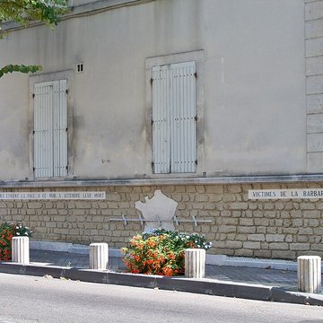 Mur des fusillés de Valréas 