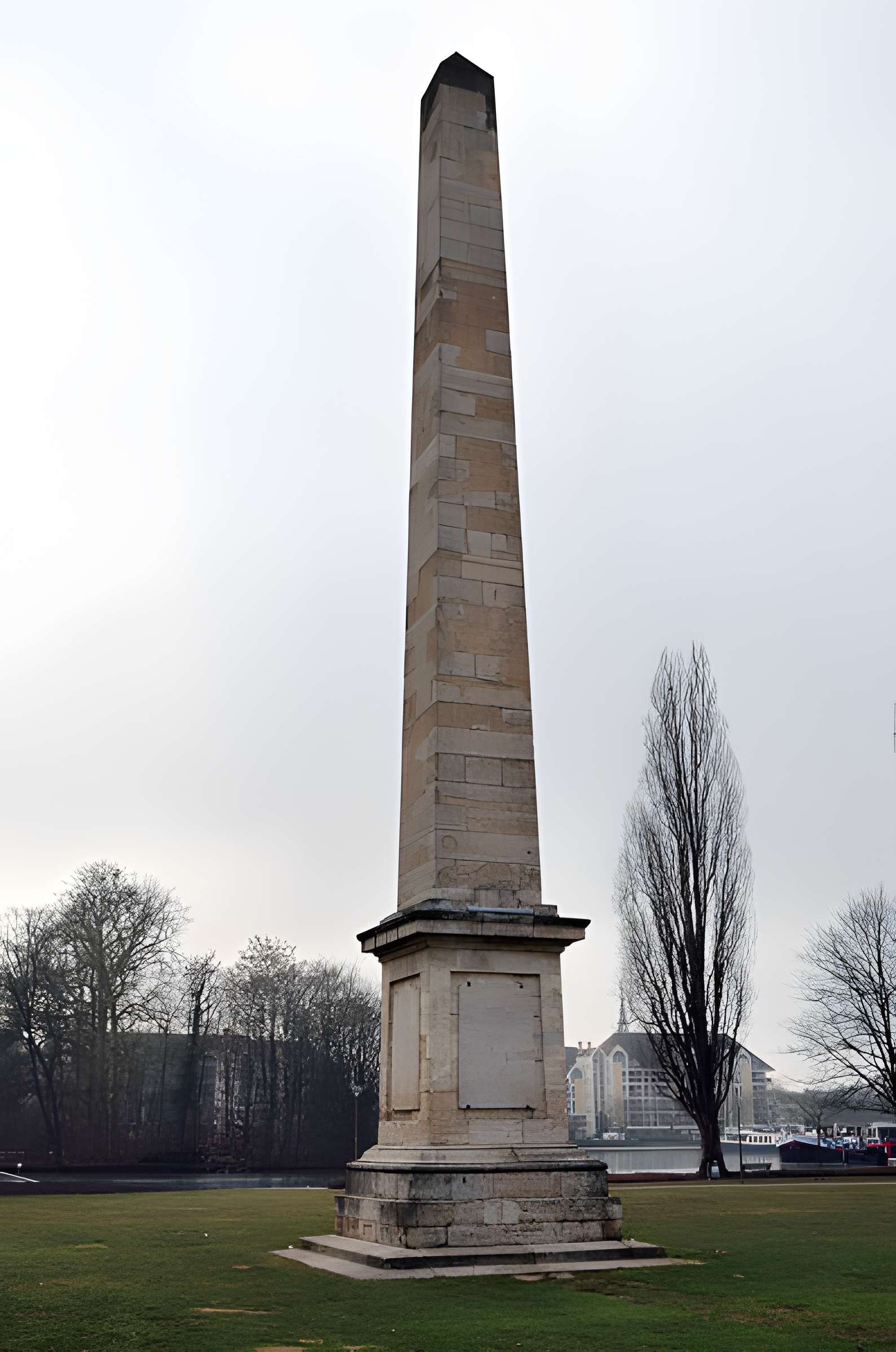 Obélisque de Dijon