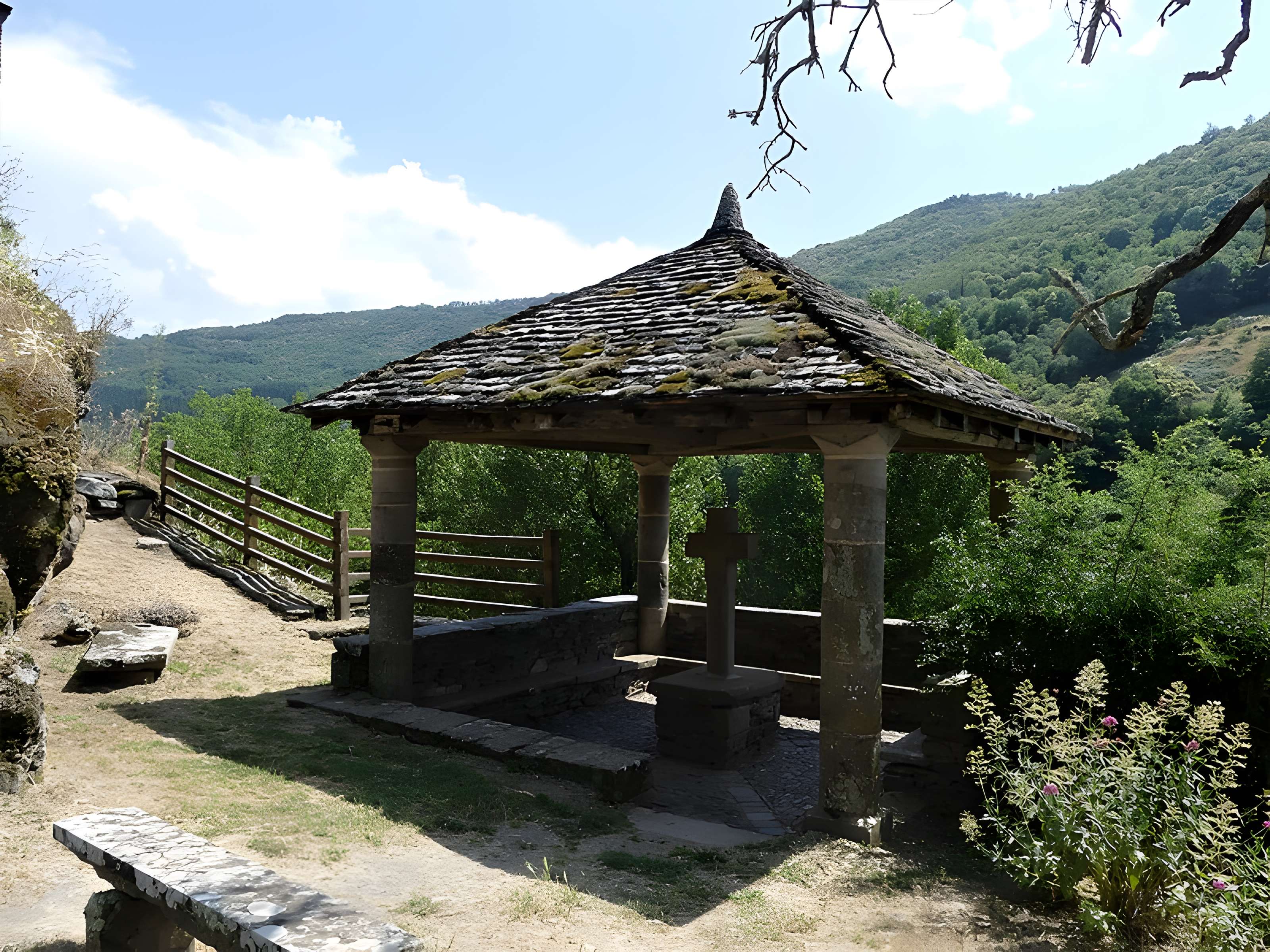 Oratoire de Brousse-le-Château