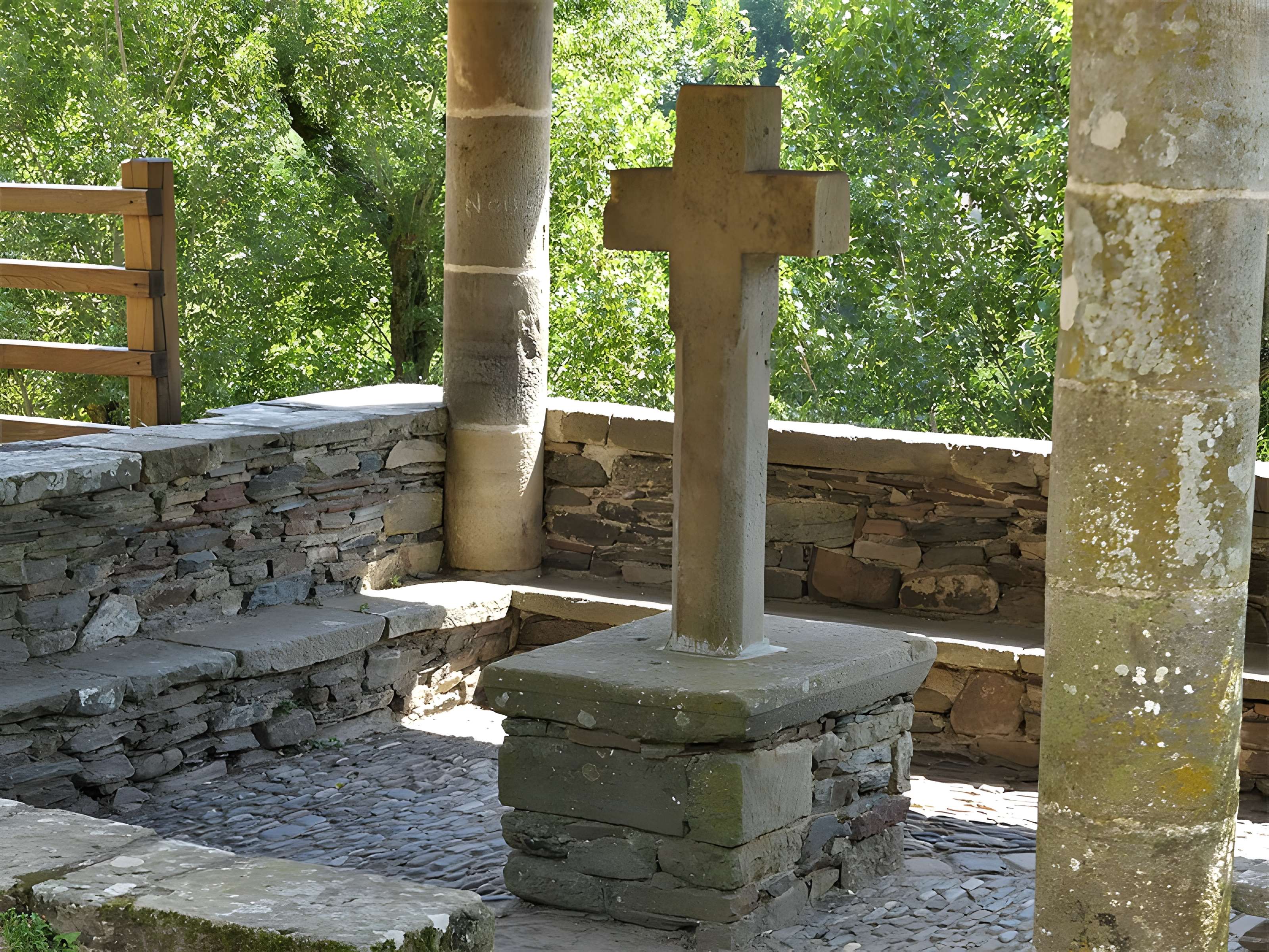 Oratoire de Brousse-le-Château