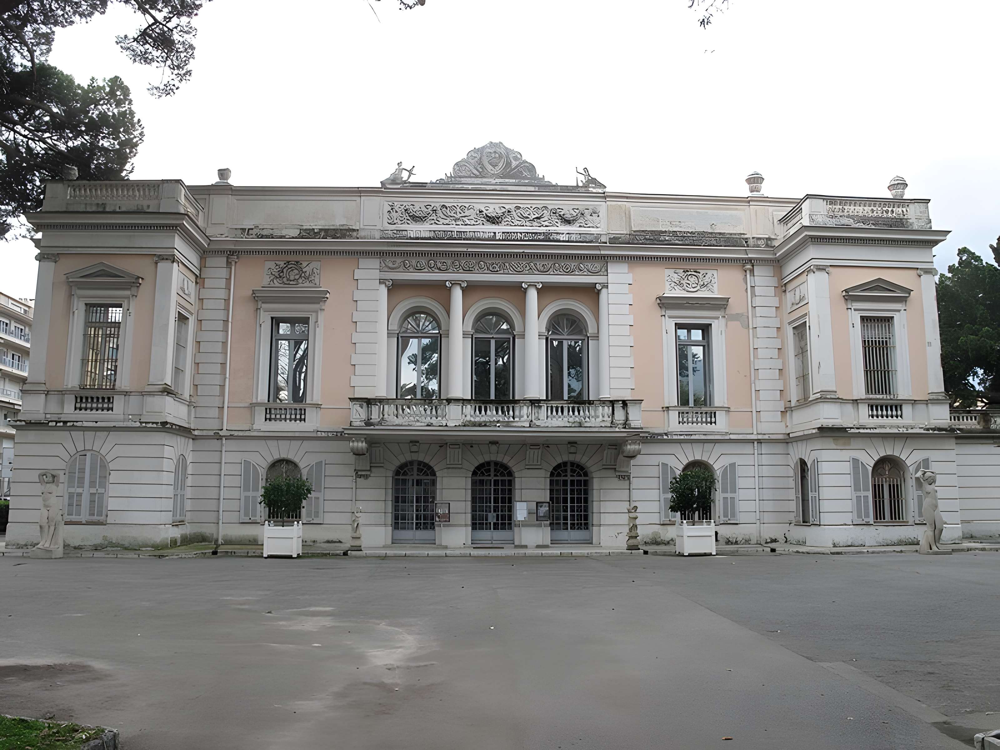 Palais Carnolès de Menton