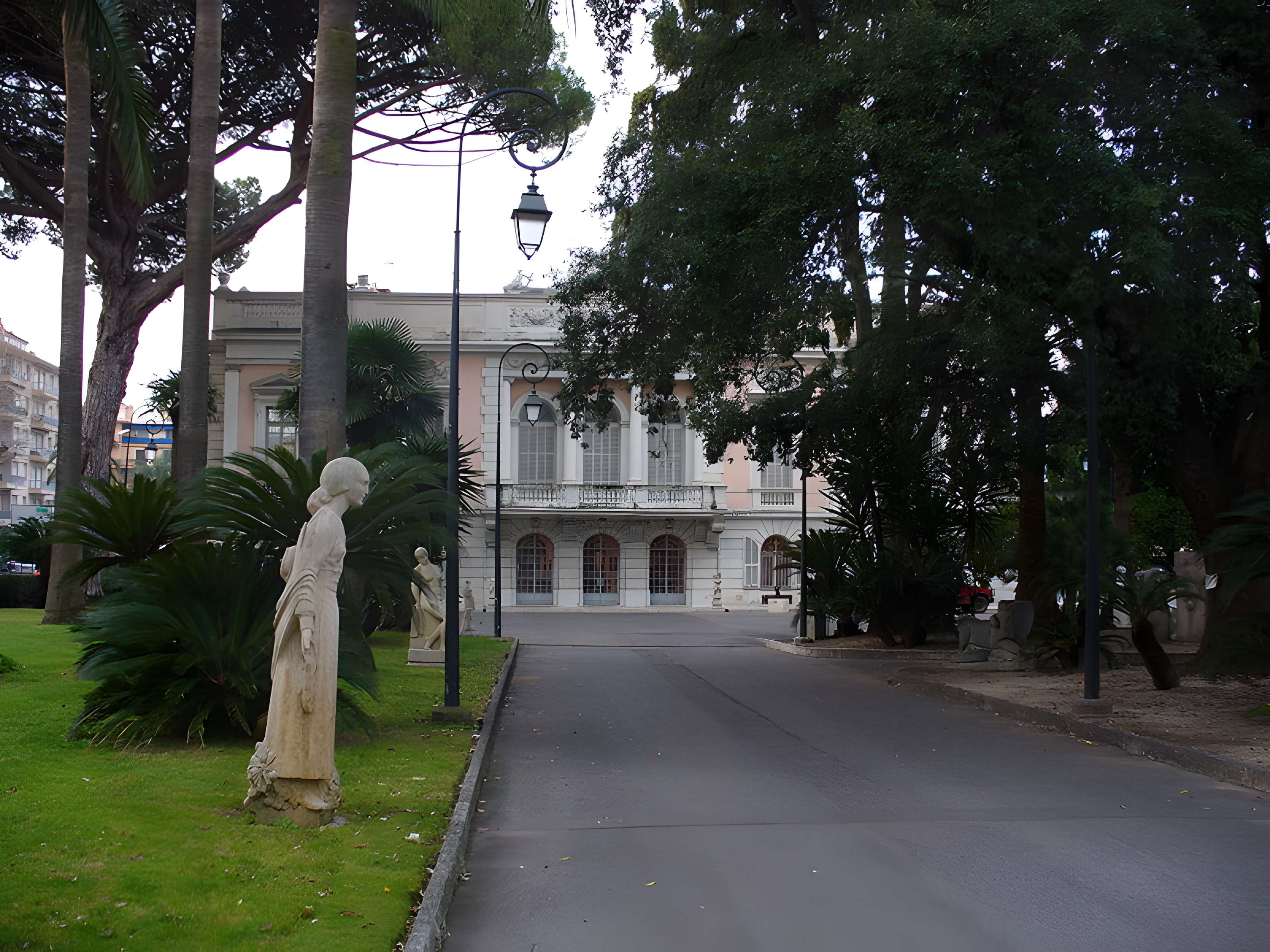 Palais Carnolès de Menton