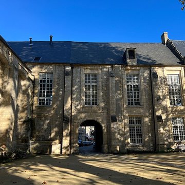 Palais épiscopal de Bayeux