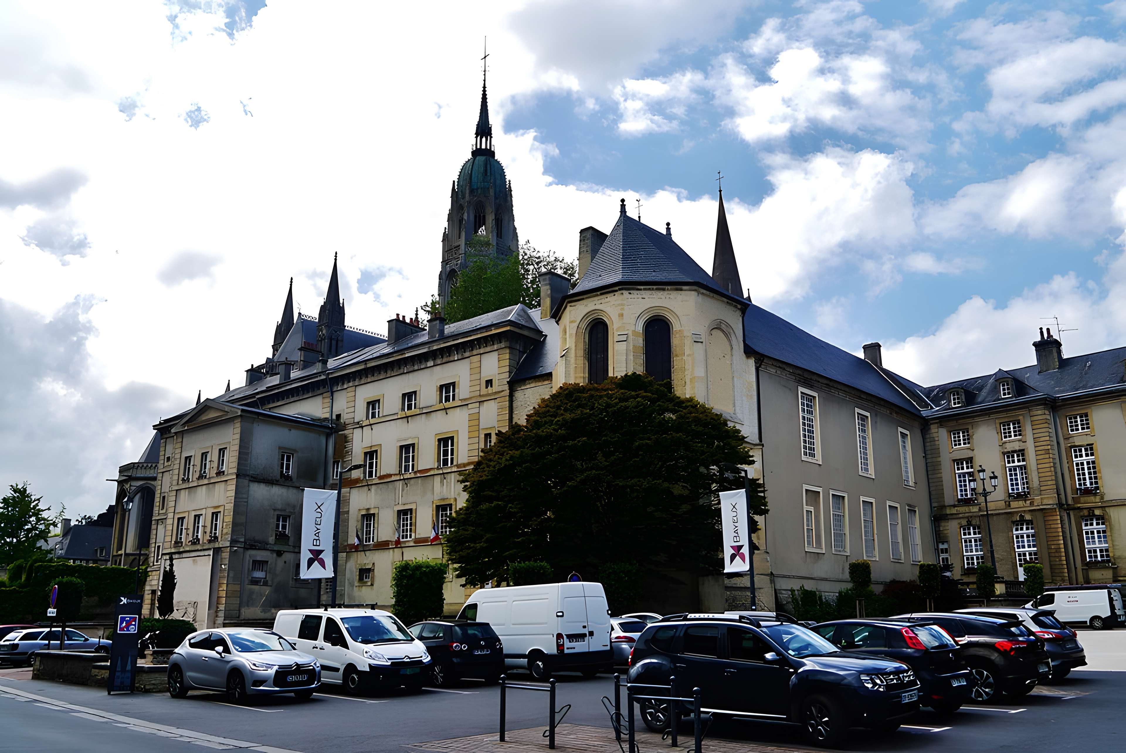 Palais épiscopal de Bayeux