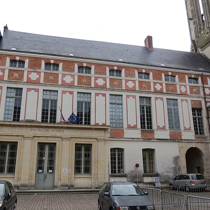 Photo de Palais épiscopal de Lisieux